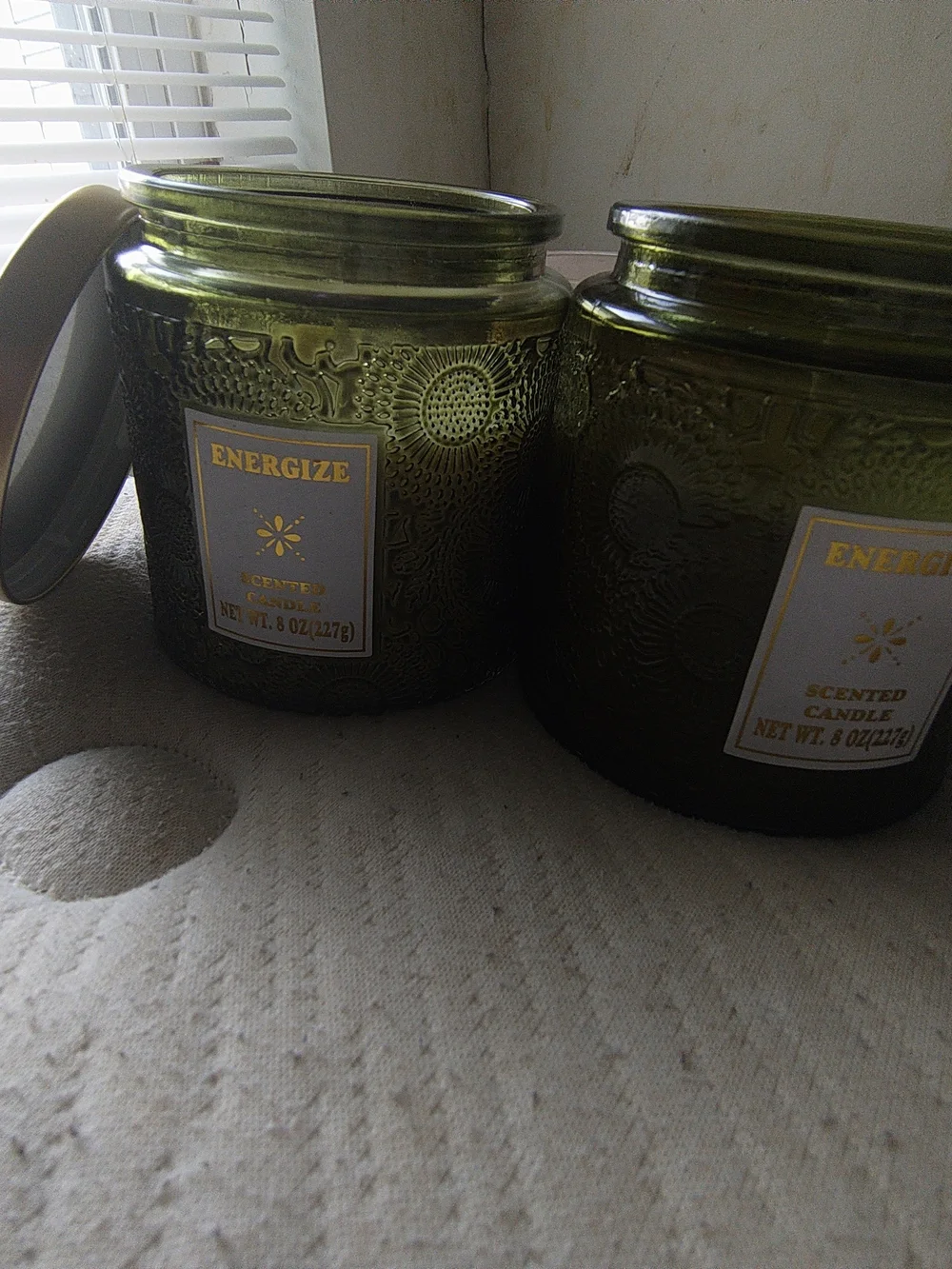 Glass Jar Candle Set in Green and Cream – Decorative Home Accent
